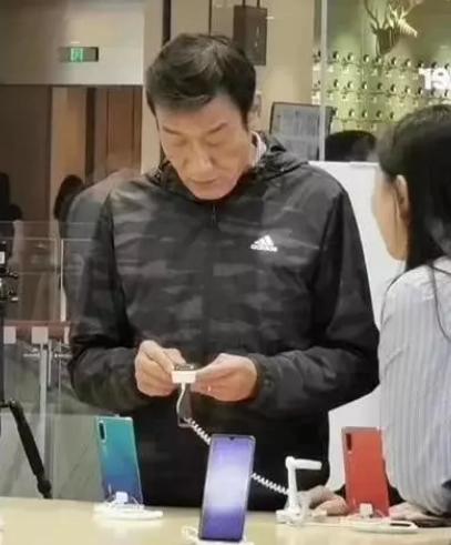 香港人都喜欢用什么手机,香港老年人用什么品牌的手机多