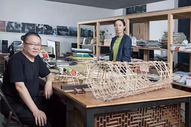 他与妻子校园相恋，与贝聿铭、库哈斯齐名，是获这项大奖的中国第一人！