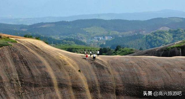 登上山顶看龙脊美景,看到龙脊梯田你有什么感受