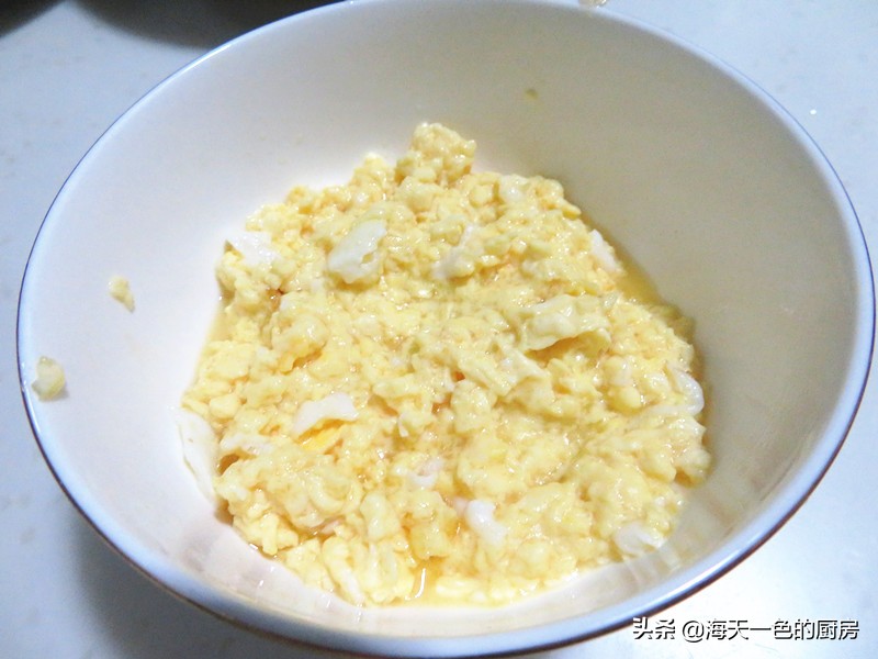 韭菜加山东煎饼的家常做法,正宗山东韭菜煎饼的做法全过程