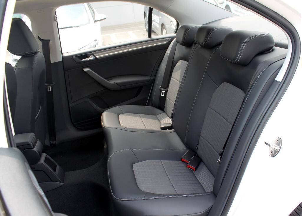 2019款桑塔纳测评，1.5L+6AT经济省油，家用代步首选