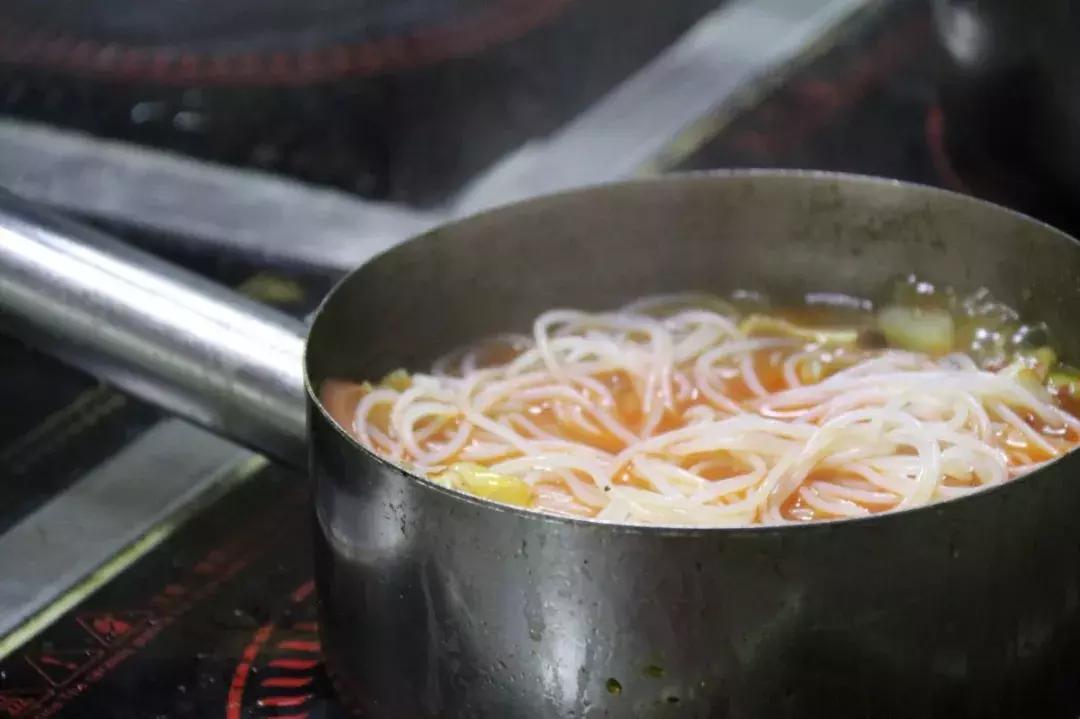 探秘北京大学食堂,四川探秘大学食堂