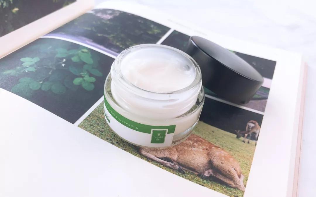 去眼纹去黑眼圈用什么方法,去眼袋眼纹公认最好用的土方法