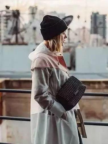 答应我，就算*裤内**晒不干，雨季也不能瞎穿！