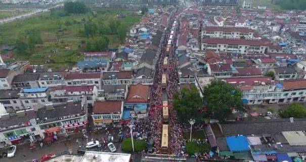 中国唯一靠“高考”养活的小镇,租金直逼北上广