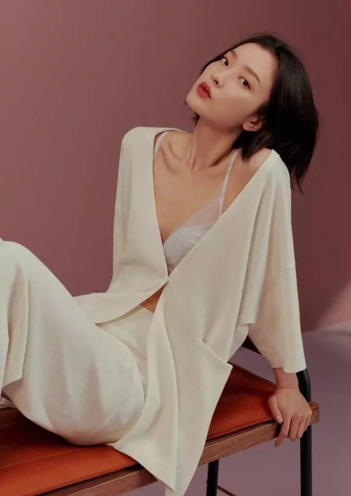 你的五官看起来很好画,你的五官是什么风格