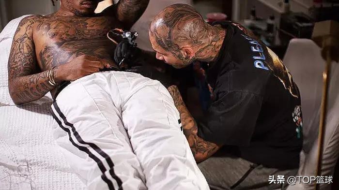 利拉德6球鞋换底,篮球鞋利拉德6