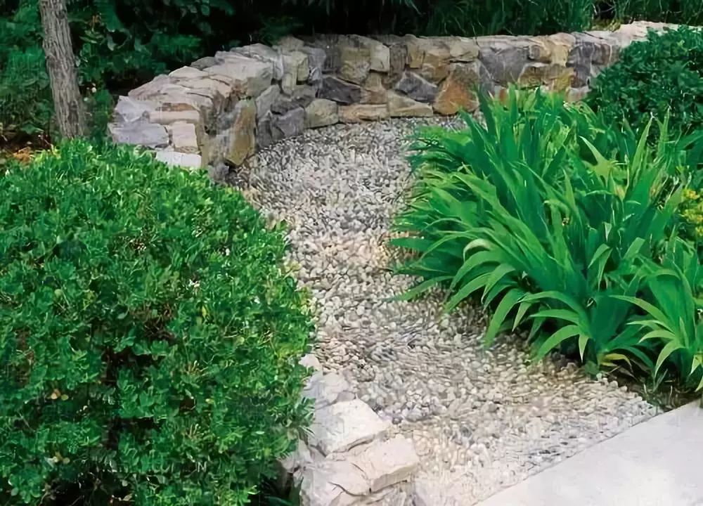 新中式庭院用什么石材铺地,庭院铺地红砂岩石材定制加工