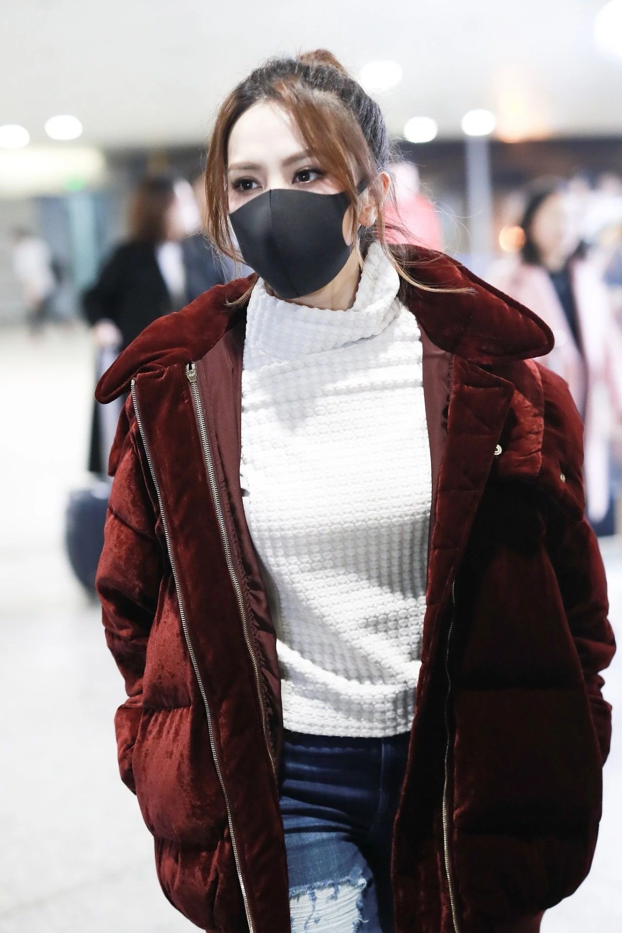 150斤面包服显瘦,面包服加直筒裤