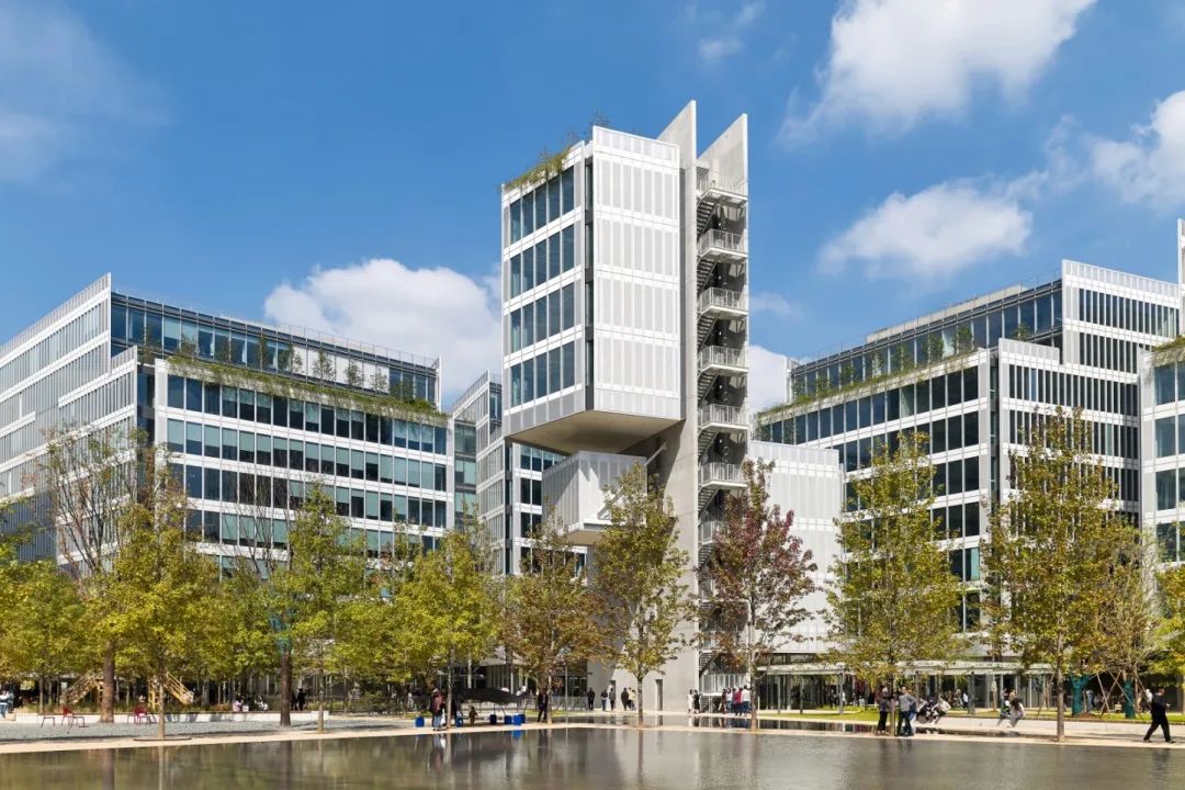 时尚达人最喜欢逛街的地方,年轻人的时尚空间活泼不失格调