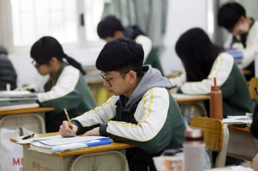 四川曾被“嫌弃”的大学,如今成为“新宠”,毕业生薪资待遇可观