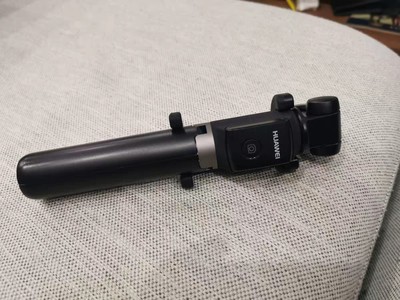 华为有线自拍杆的使用方法及操作,华为手机用自拍杆的使用方法图解