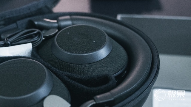 高级感耳机推荐,头戴式超级隔音的耳机推荐