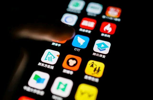 小学生对钉钉的差评,钉钉为什么成为了全小学生的噩梦