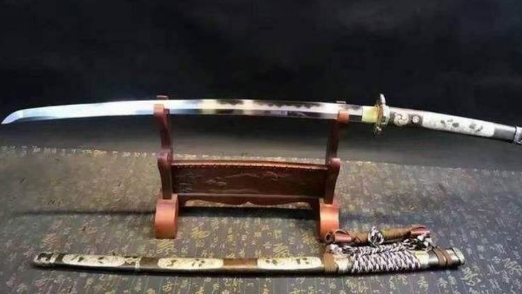 削铁如泥的刀存在吗,削铁如泥的菜刀是真的么