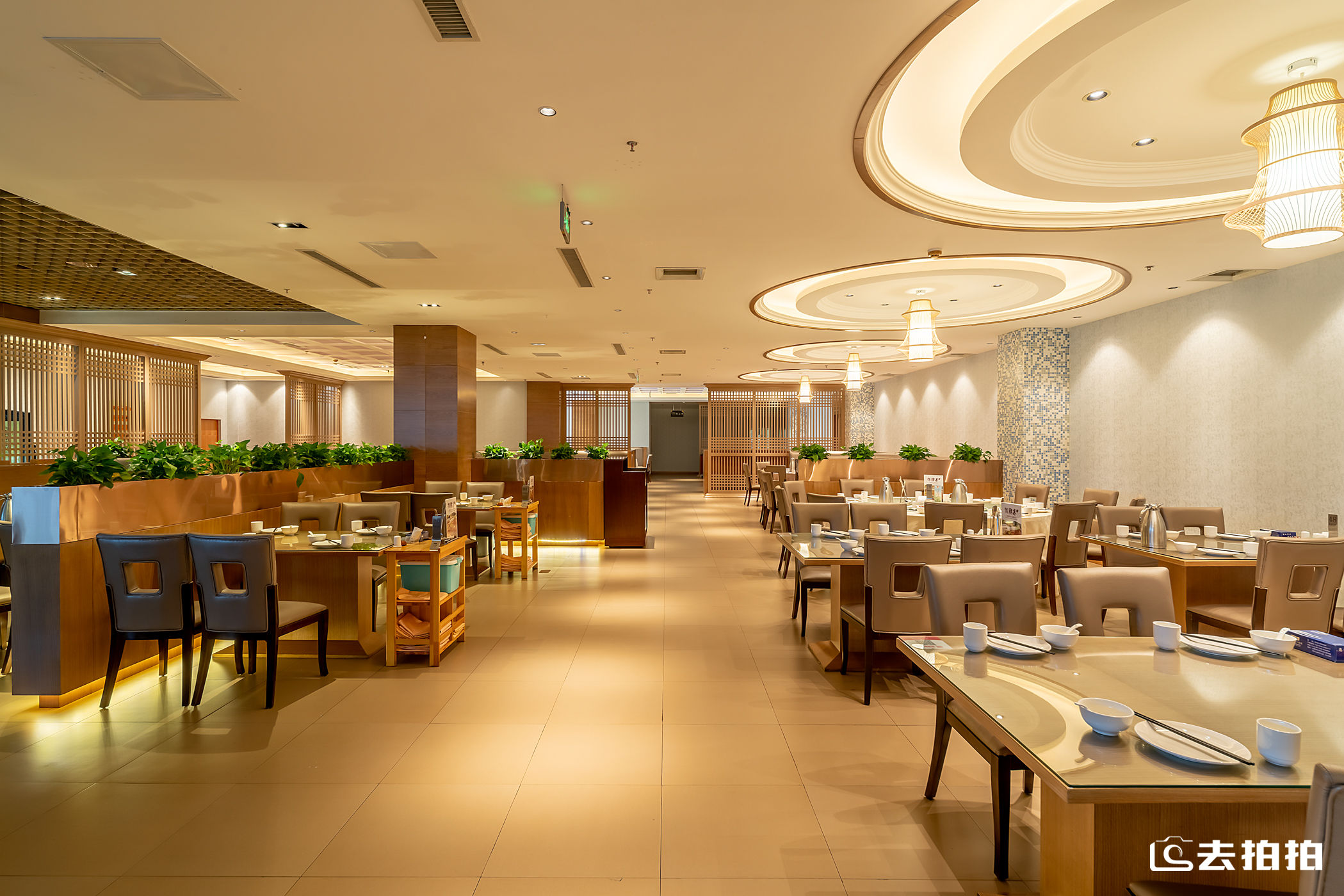 去拍拍蓝海酒店l做一片有温度的“蓝海”