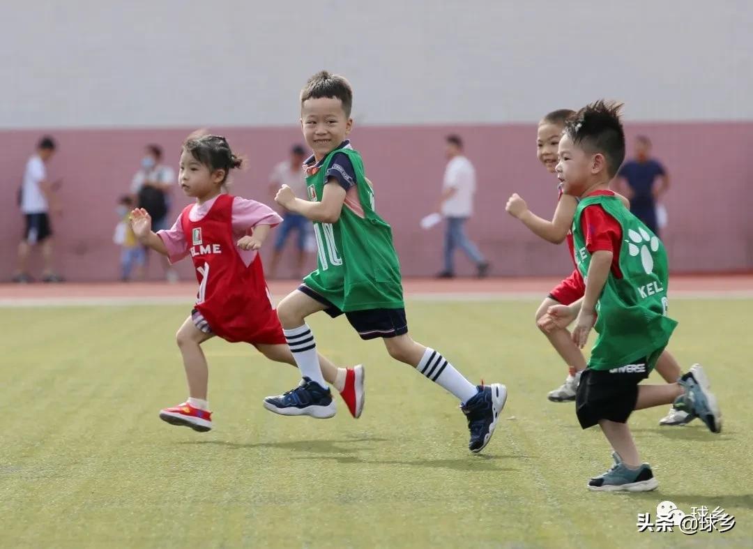 快乐足球记忆录,足球带给孩子们更多的快乐和成长