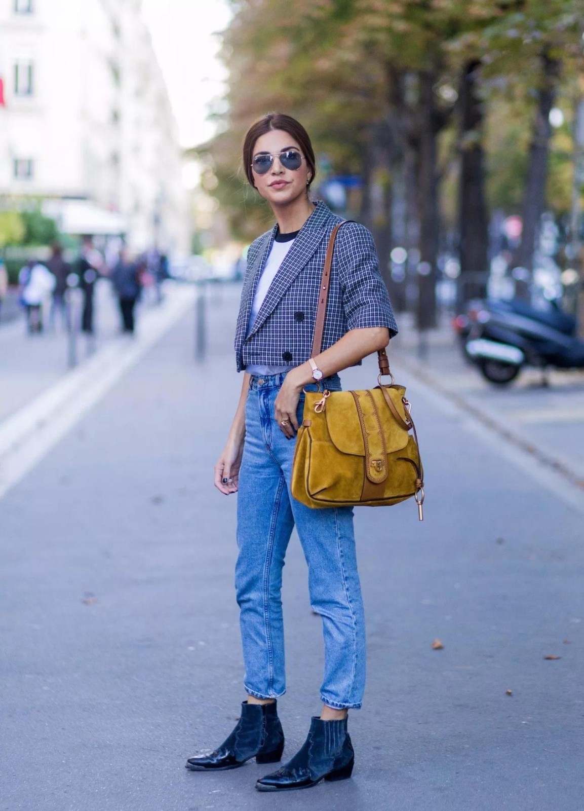 适合穿长靴子的冬天穿搭,今年秋冬这样穿轻松显高又藏肉