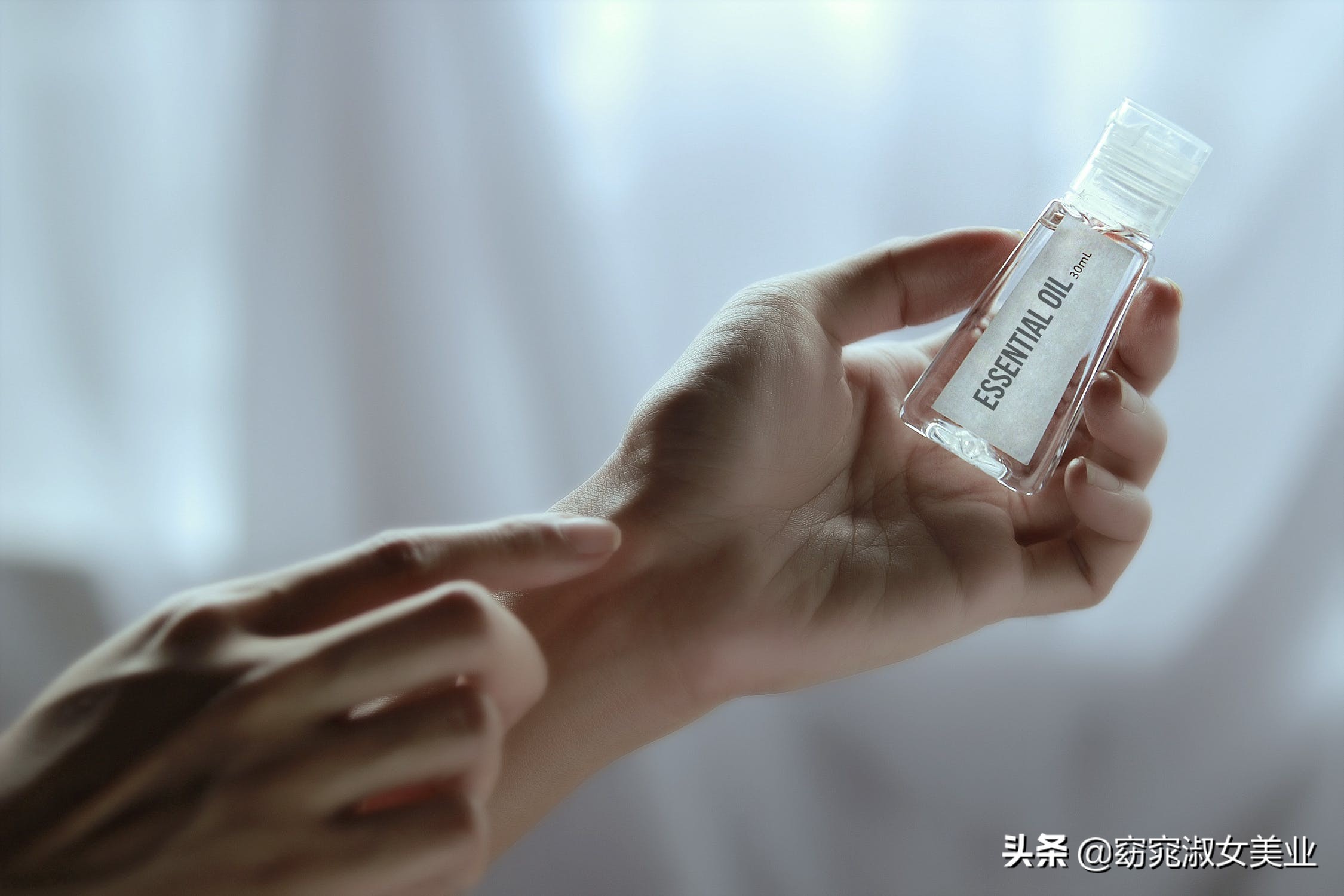 美甲款式补色怎么补,美甲指甲薄脆易断怎么办