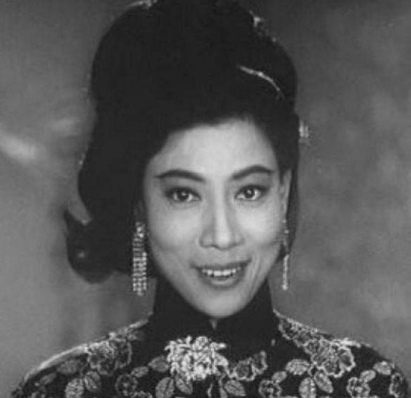 “鬼后”罗兰：凭裘千尺走红，87岁无人敢娶，却被古天乐视为亲人