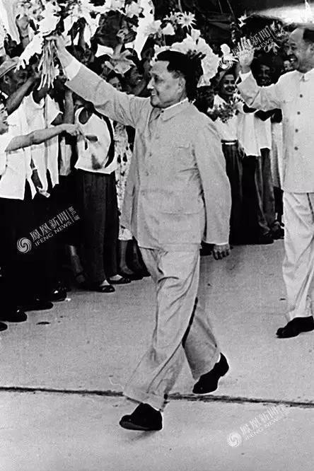 今天他115岁了,*小平邓**人生的40个瞬间