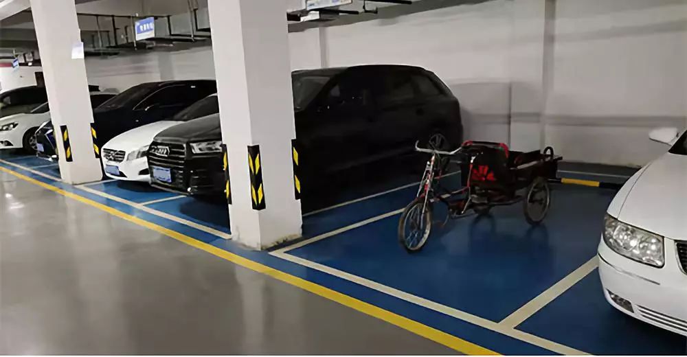 染发不要染到头皮有伤害吗,千万不要随便染头发视频