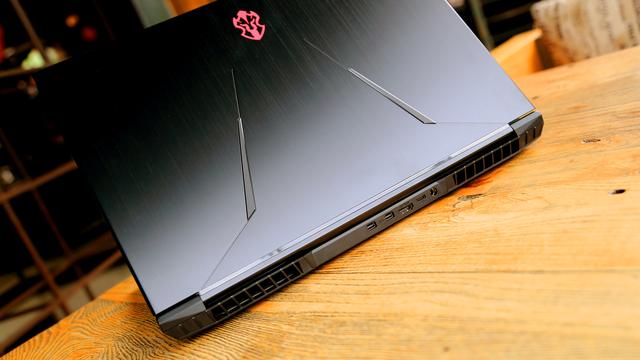 把台式机配件装在笔记本中的体验，火影巴雷特B9上手