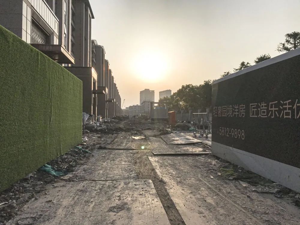 绿洲康城亲水湾开盘一房一价表,绿洲康城亲水湾两房两厅样板房