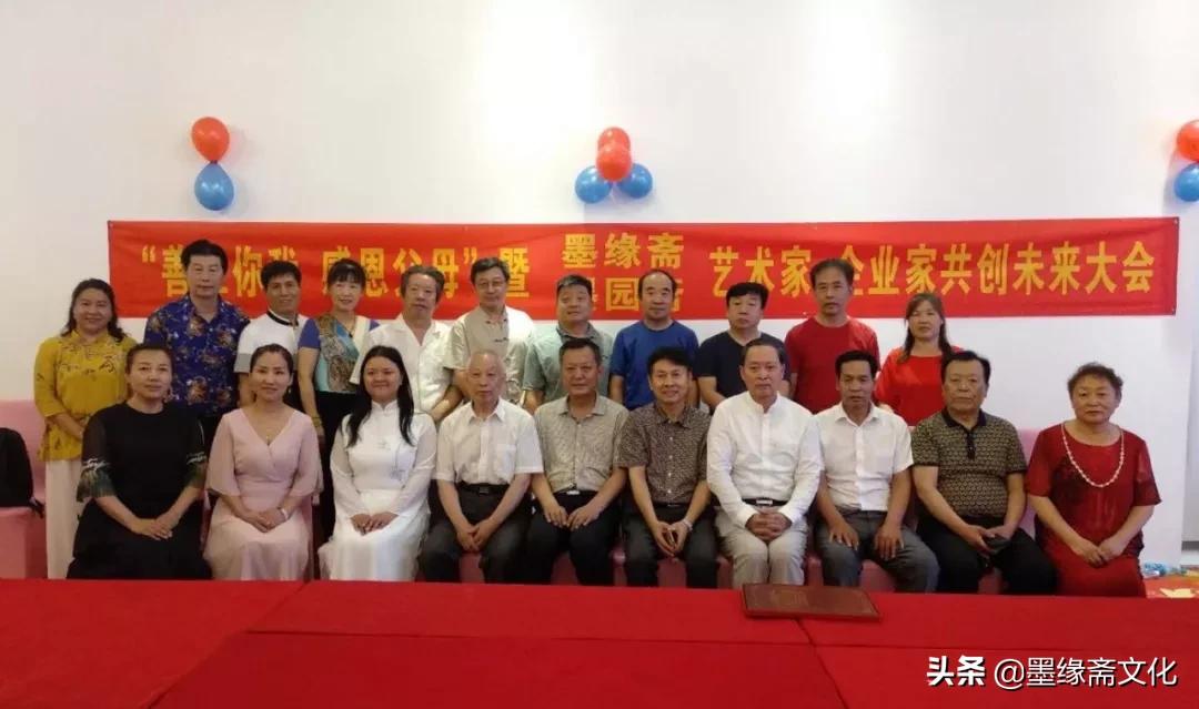 刘忠陵兰花作品欣赏,写实画兰草作品欣赏