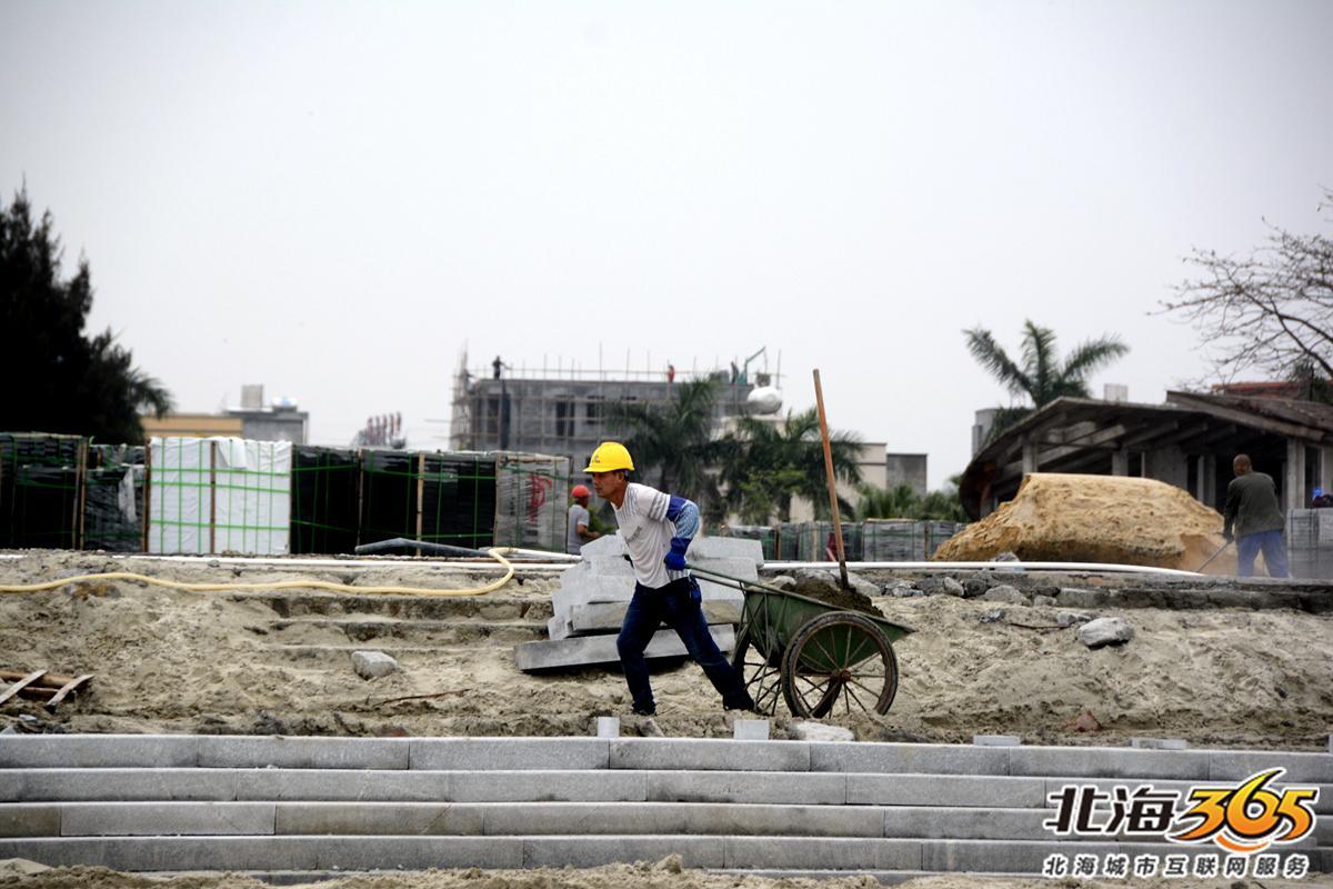 档次提升!北海新“潮”雕初见规模,台阶向海延伸呈现波浪形