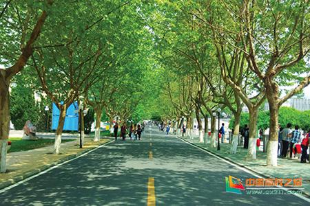 大连海洋大学：依山傍海，风景无限好