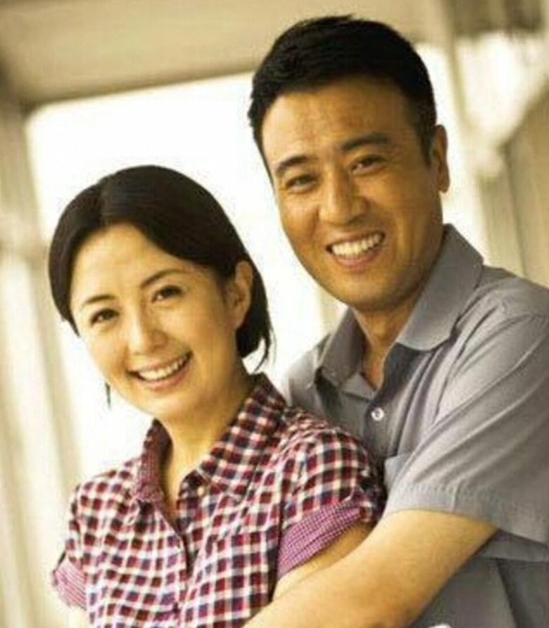 从小吃姐姐奶长大，46岁拿影帝火成老戏骨，被李雪健评价骨子里坏