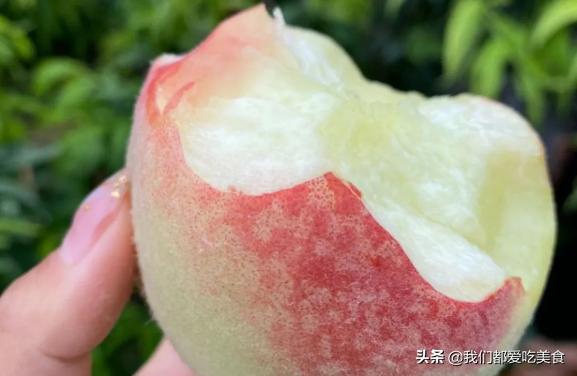 水蜜桃推荐汁水多吃起来很软,爆汁香甜水蜜桃