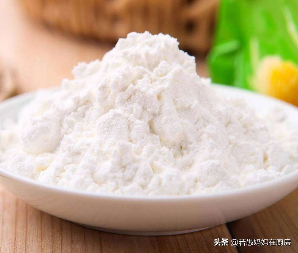 勾芡面粉糊和淀粉糊区别,水淀粉勾芡怎么调最好用什么淀粉