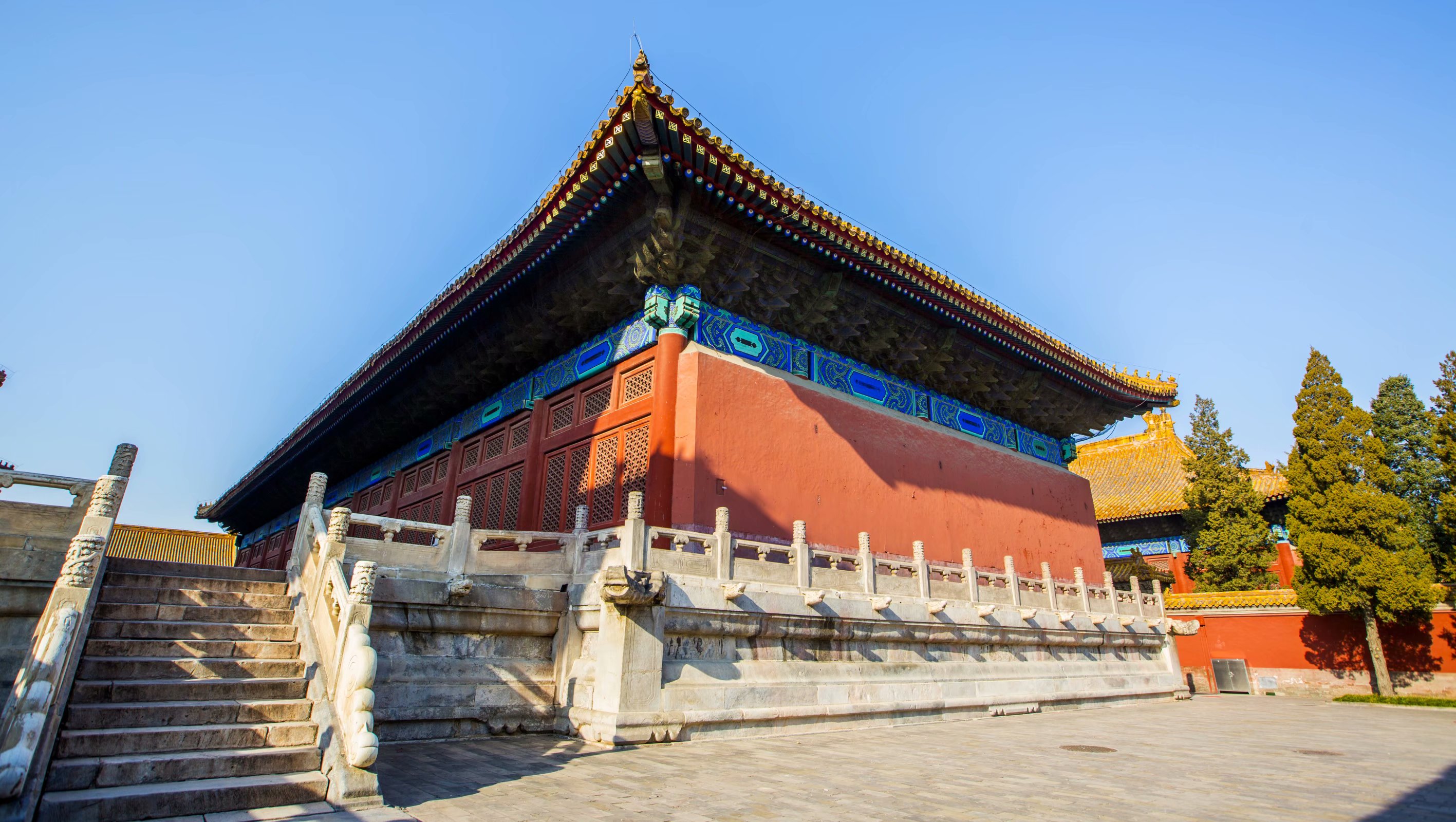 太庙，位于北京市东城区东长安街*安门天**东侧，始建于明永乐十八年