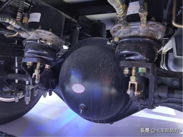 奥铃cts1排半最新款,最新款奥铃cts4.2米轻卡详细介绍