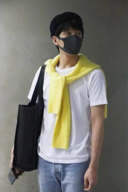 今年最流行颜色t恤男春季,男士30-40潮流穿搭t恤衫