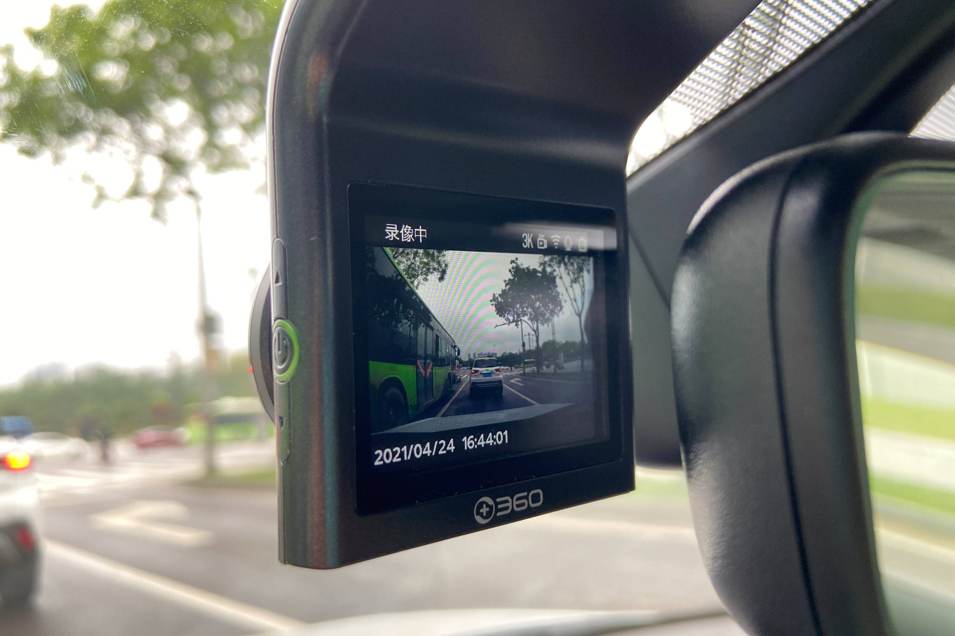 618在即，行车记录仪怎么选？四大品牌四款主流行车记录实测