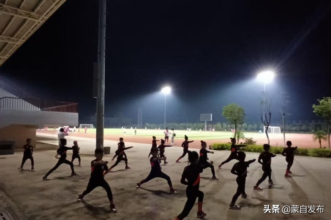 蒙自美味小吃,蒙自好吃的老字号米线