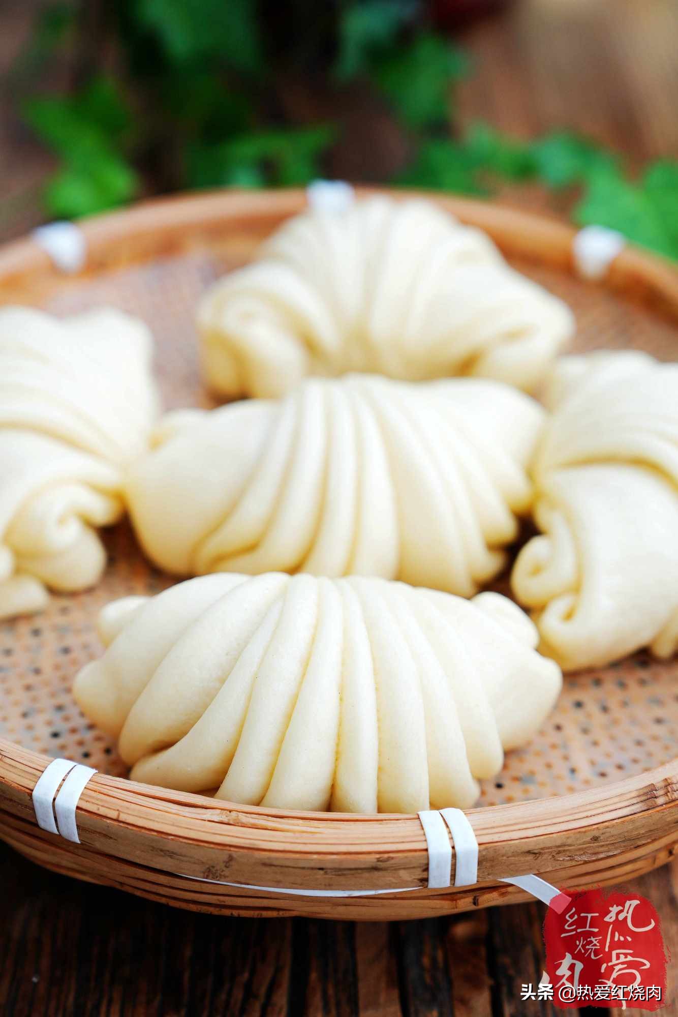 为啥蒸出来的面条是黏的,面食蒸了为什么会塌