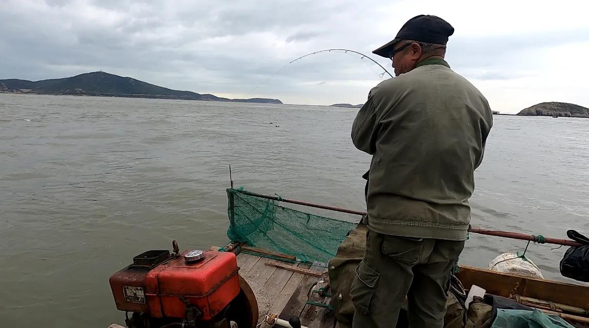 海钓赚钱吗一年可以赚多少钱,给初玩海钓新手的十点忠告