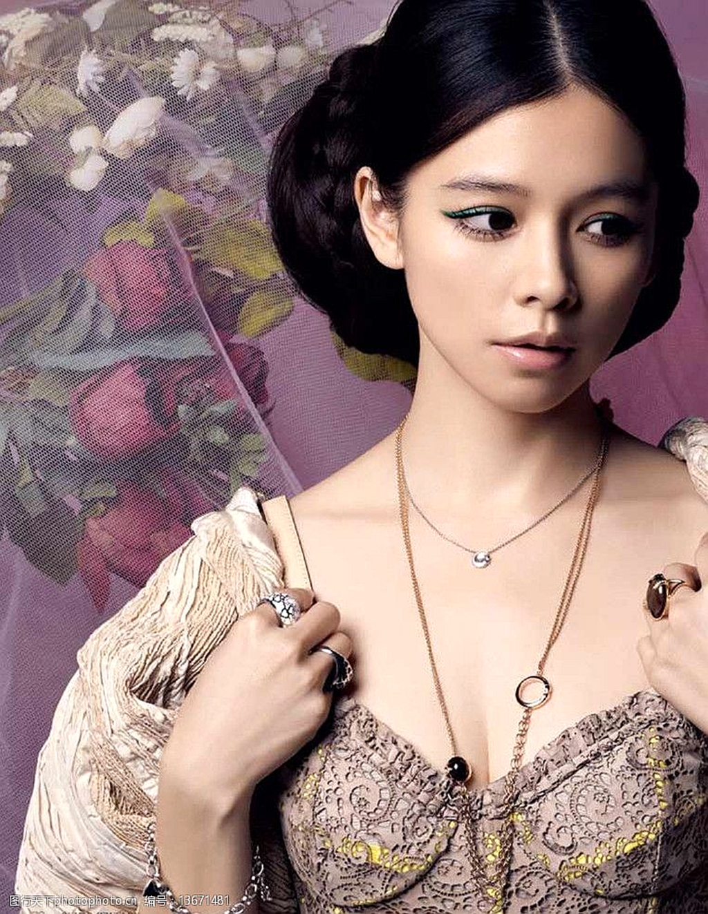 最美少数民族女星,哪个少数民族女星最美