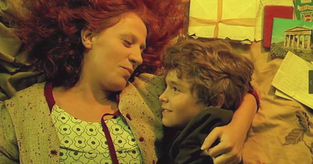 充满遗憾的疯狂爱情故事《两小无猜》