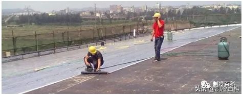 空调冷凝水产生如何处理,空调冷凝水的原因及解决方法