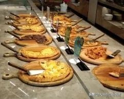 #吃遍大连#披萨的诱惑!一个蕴藏着芝士力量的神物