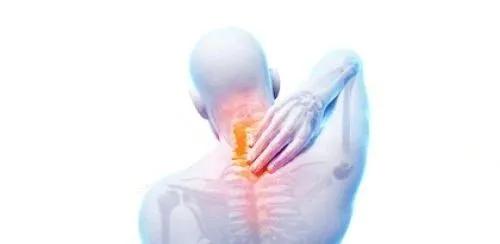 千万不要小看颈椎病！13个瑜伽动作缓解肩颈不适