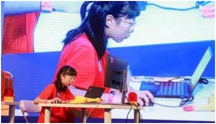 小女孩13小时横渡琼州海峡,广州9岁女童成功横渡琼州海峡