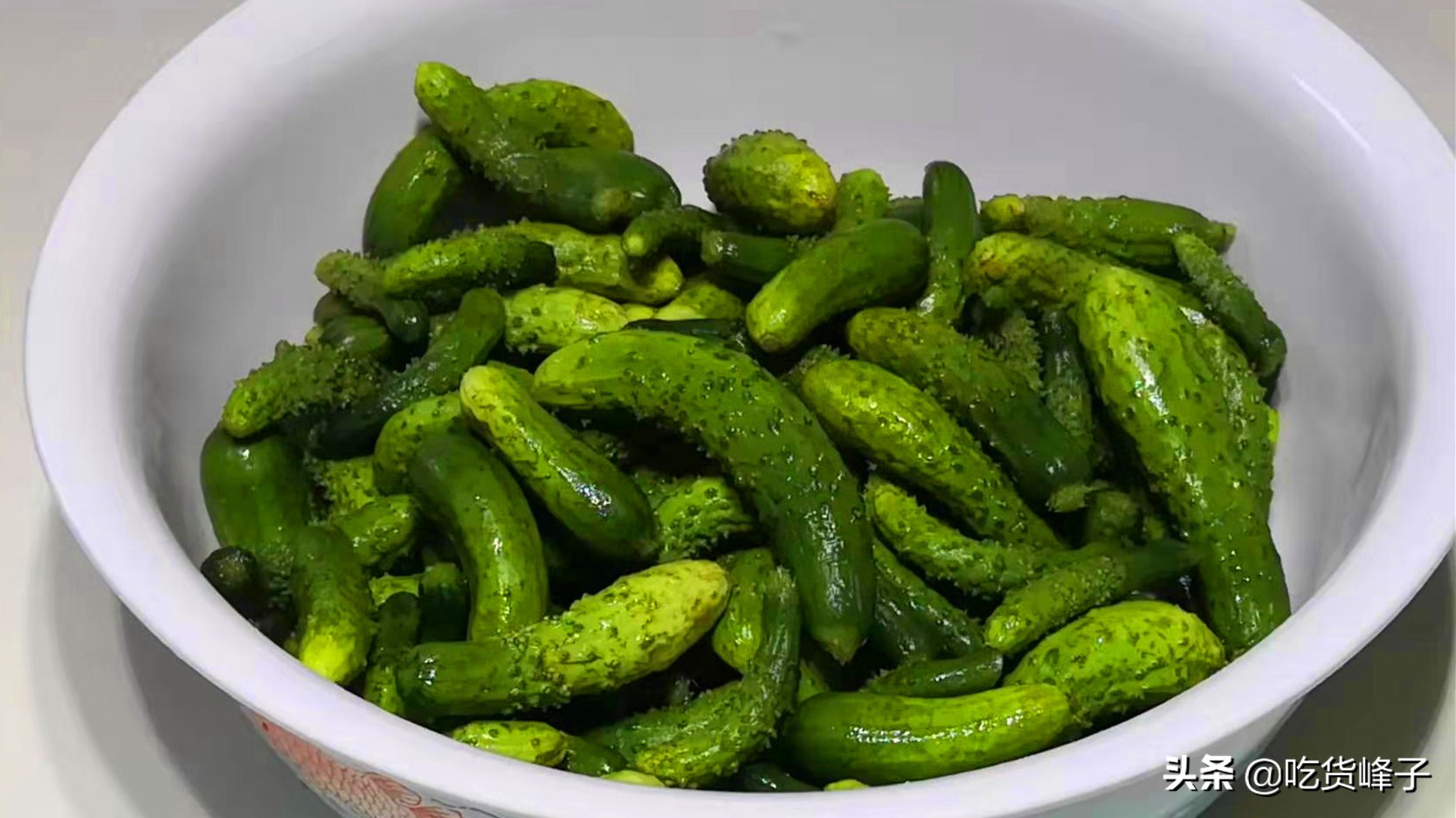 腌黄瓜又简单又好吃的秘诀,腌黄瓜好吃又简单快速的做法