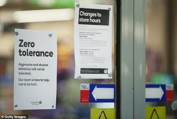 澳洲扫货*党**深入偏远地区囤货,内政部长誓言打击:他们在牟取暴利