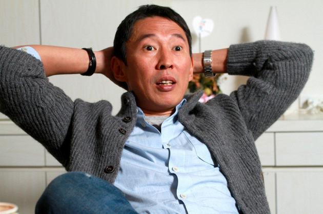 钮承泽被曝性侵后剃光头现身警局：我已被判处“死刑”